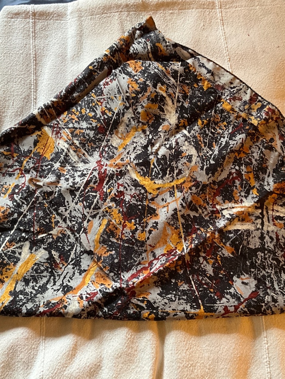 Guggenheim museum scarf, 100% silk, Made in ItalY, black/gold/red, Jackson Pollo